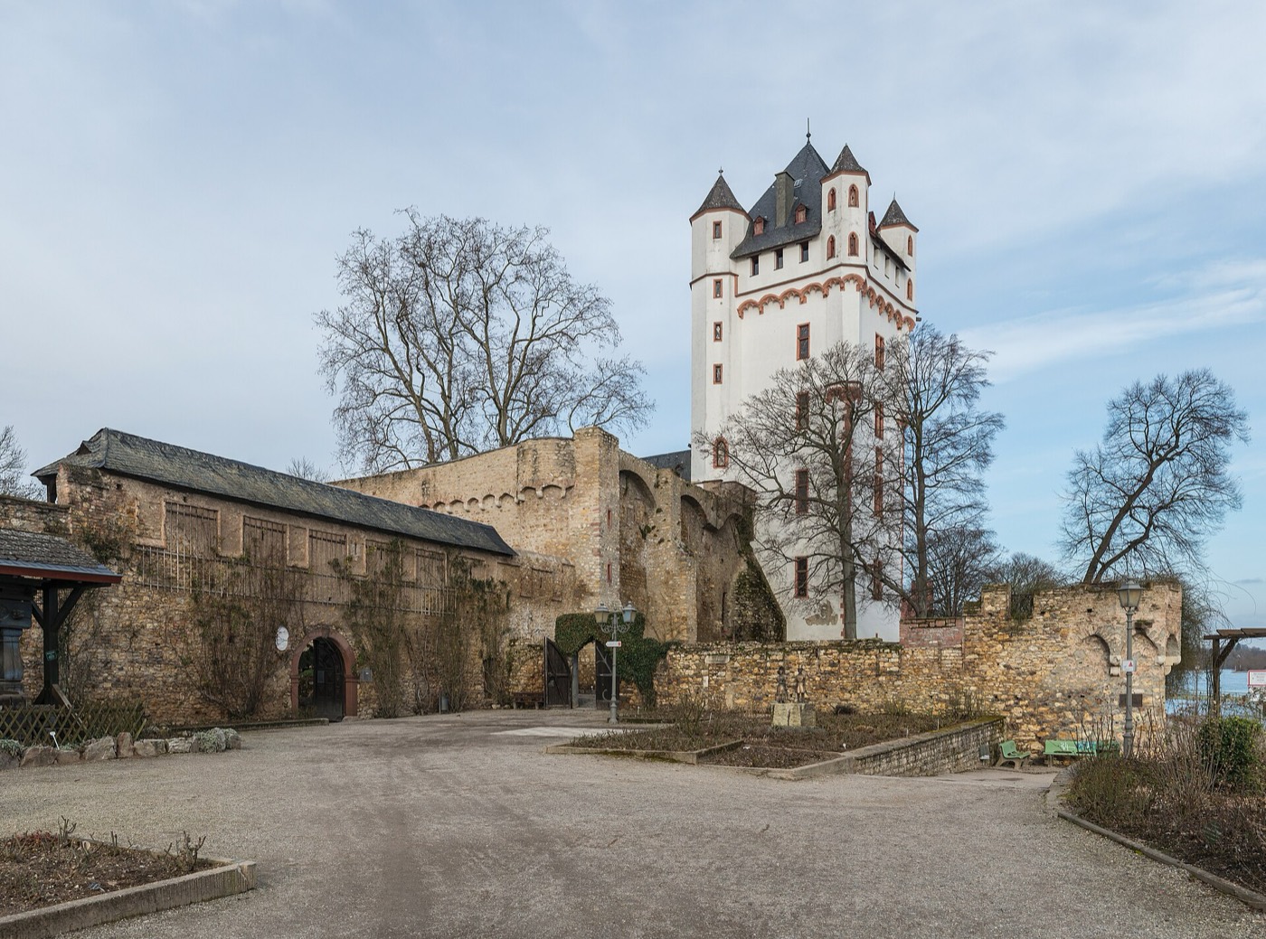 Kurfürstliche Burg in Eltville von Südwesten